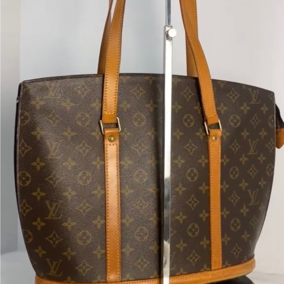 Authentic LV bag - Picture 5 of 15